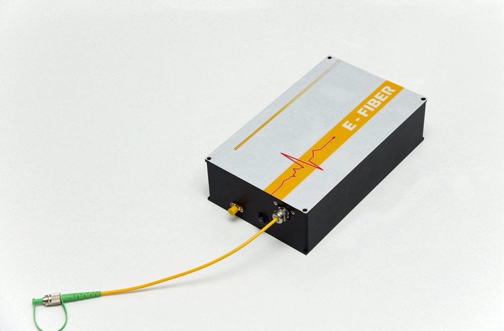 1560nm 100mW 1.5μm Femtosecond Pulse PM Fiber Laser Module - NakuOptics